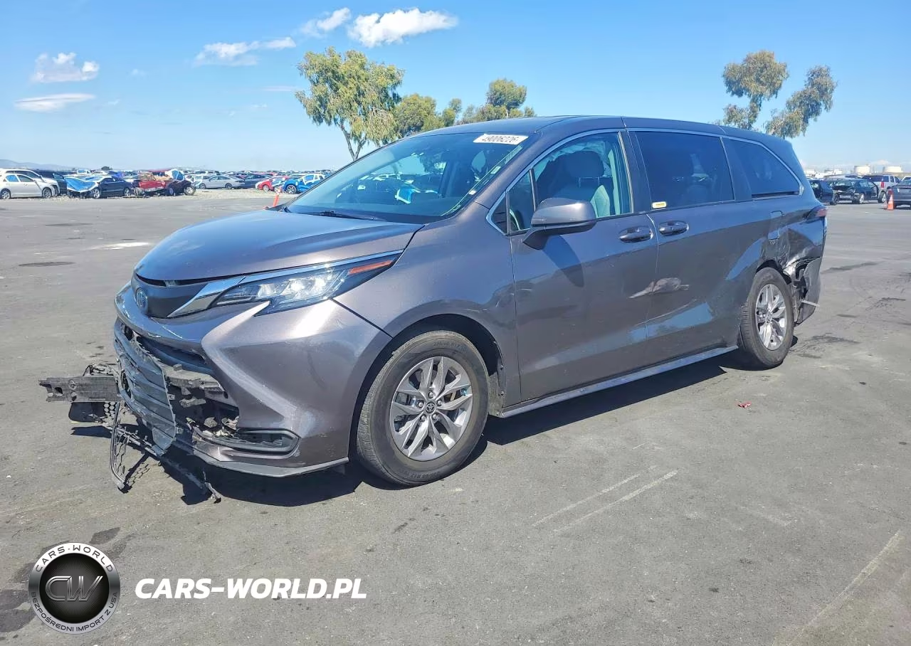 2022 Toyota Sienna Le – zdjęcie 1 z 13