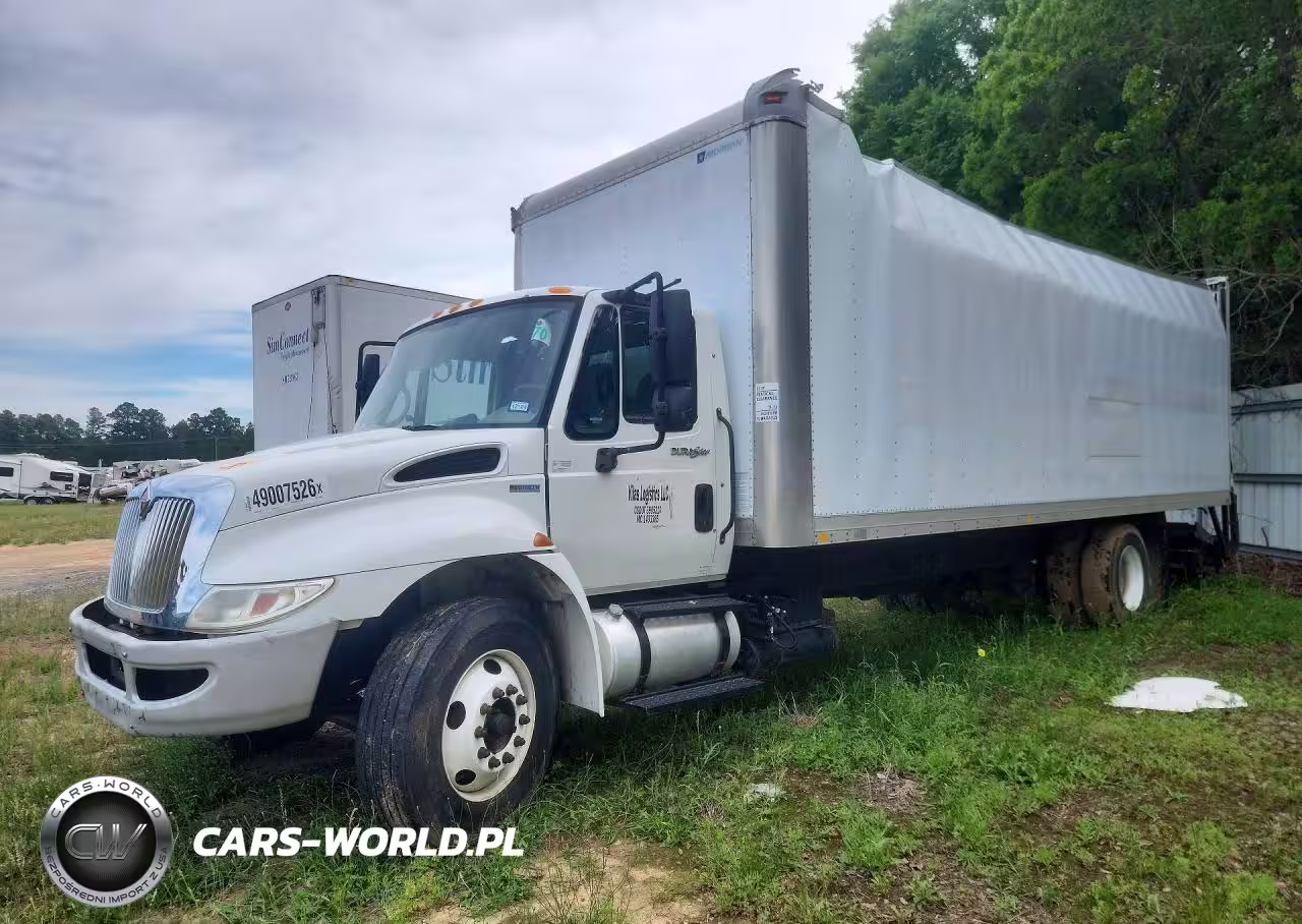 2011 International 4300 Box Truck