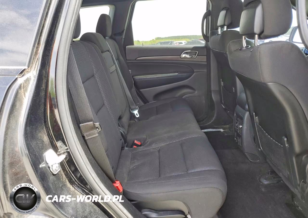 2018 Jeep Grand Cherokee Laredo VIN:1C4RJFAG1JC448654 - 11