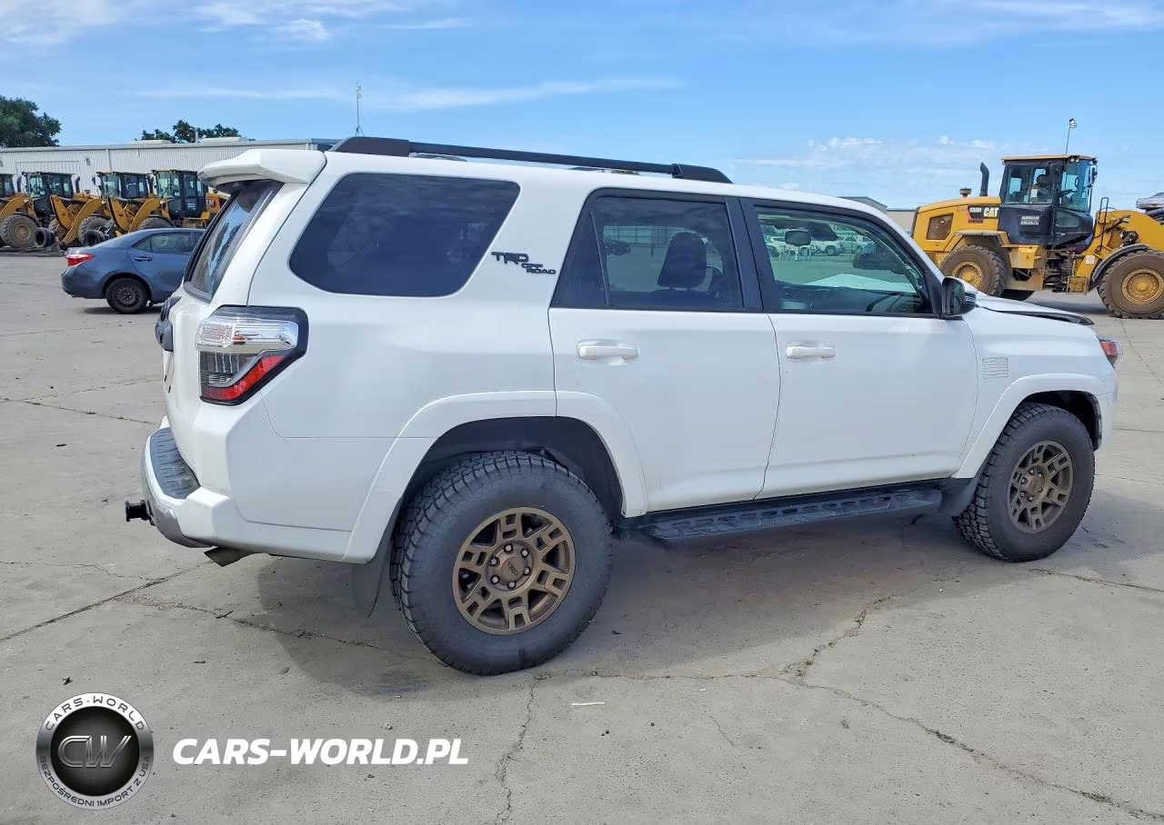 2023 Toyota 4Runner Trd Off-Road Premium VIN:JTERU5JR2P6098151 - 3