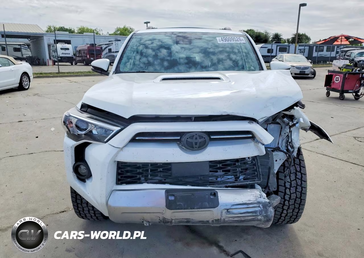 2023 Toyota 4Runner Trd Off-Road Premium VIN:JTERU5JR2P6098151 - 5