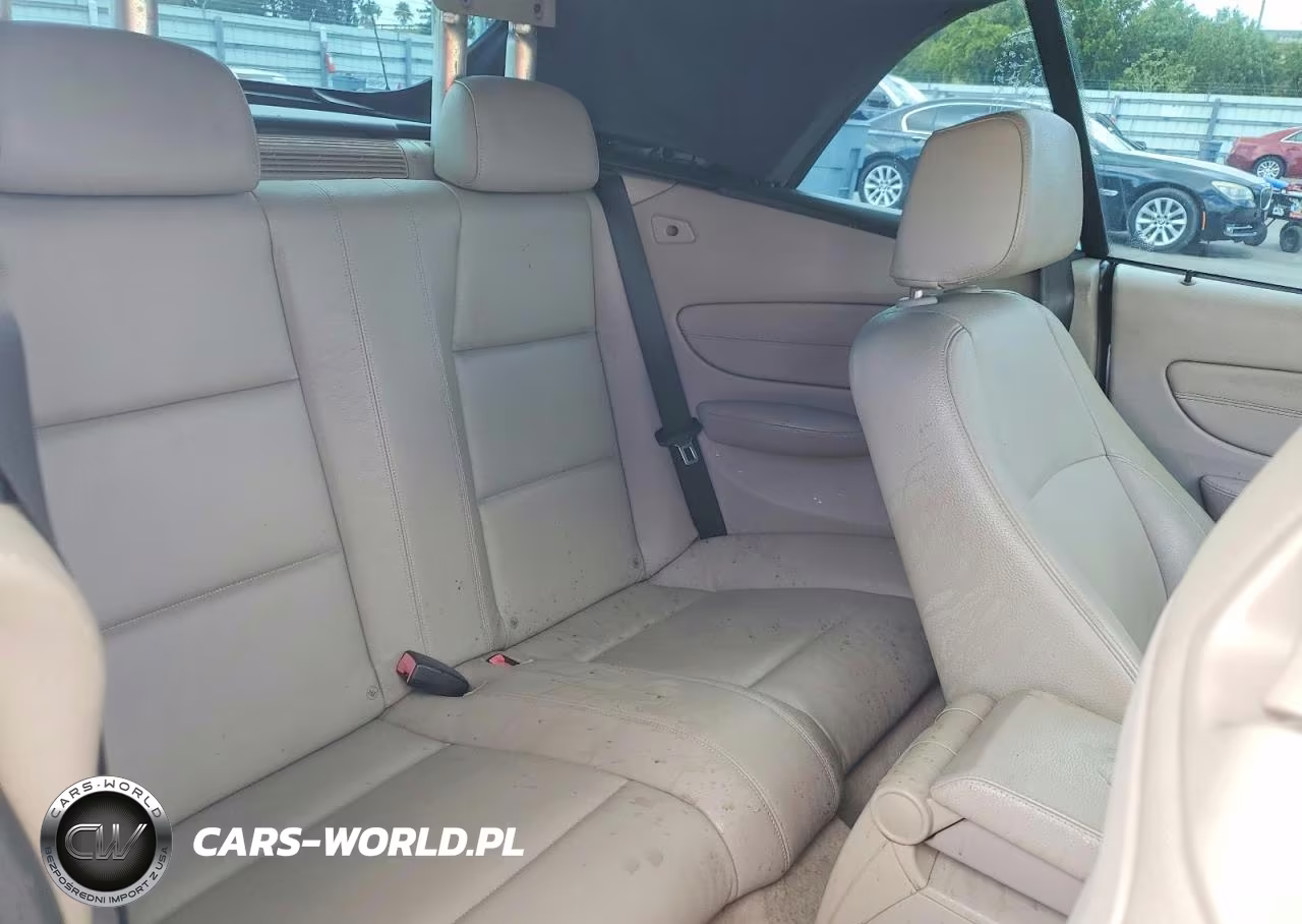 2011 BMW 135 I VIN:WBAUN7C56BVM25230 - 10