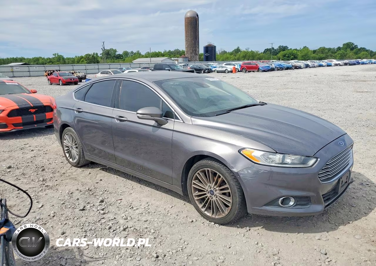 FORD FUSION SE VIN:3FA6P0HD8ER233828 - 4