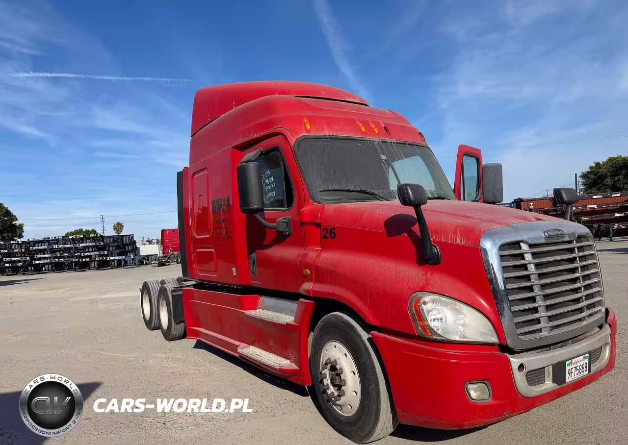 2014 Freightliner Cascadia Trucks