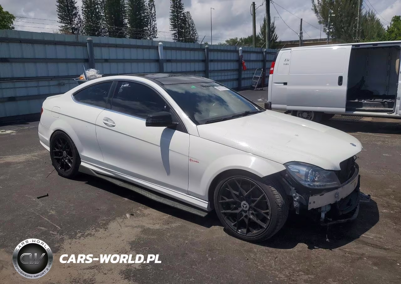 2014 Mercedes-Benz C 350 VIN:WDDGJ5HB1EG167681 - 4