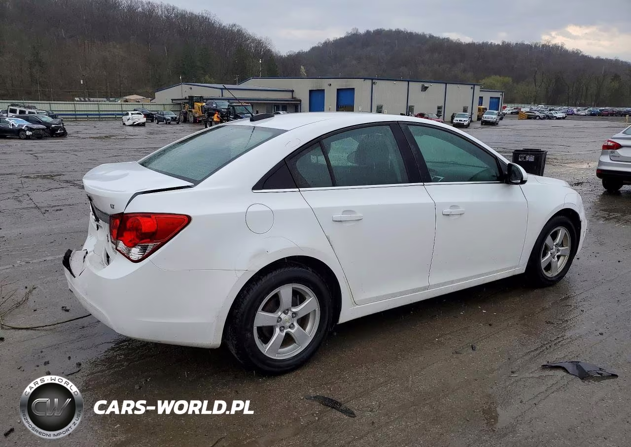2015 Chevrolet Cruze Lt VIN:1G1PC5SB5F7136960 - 3
