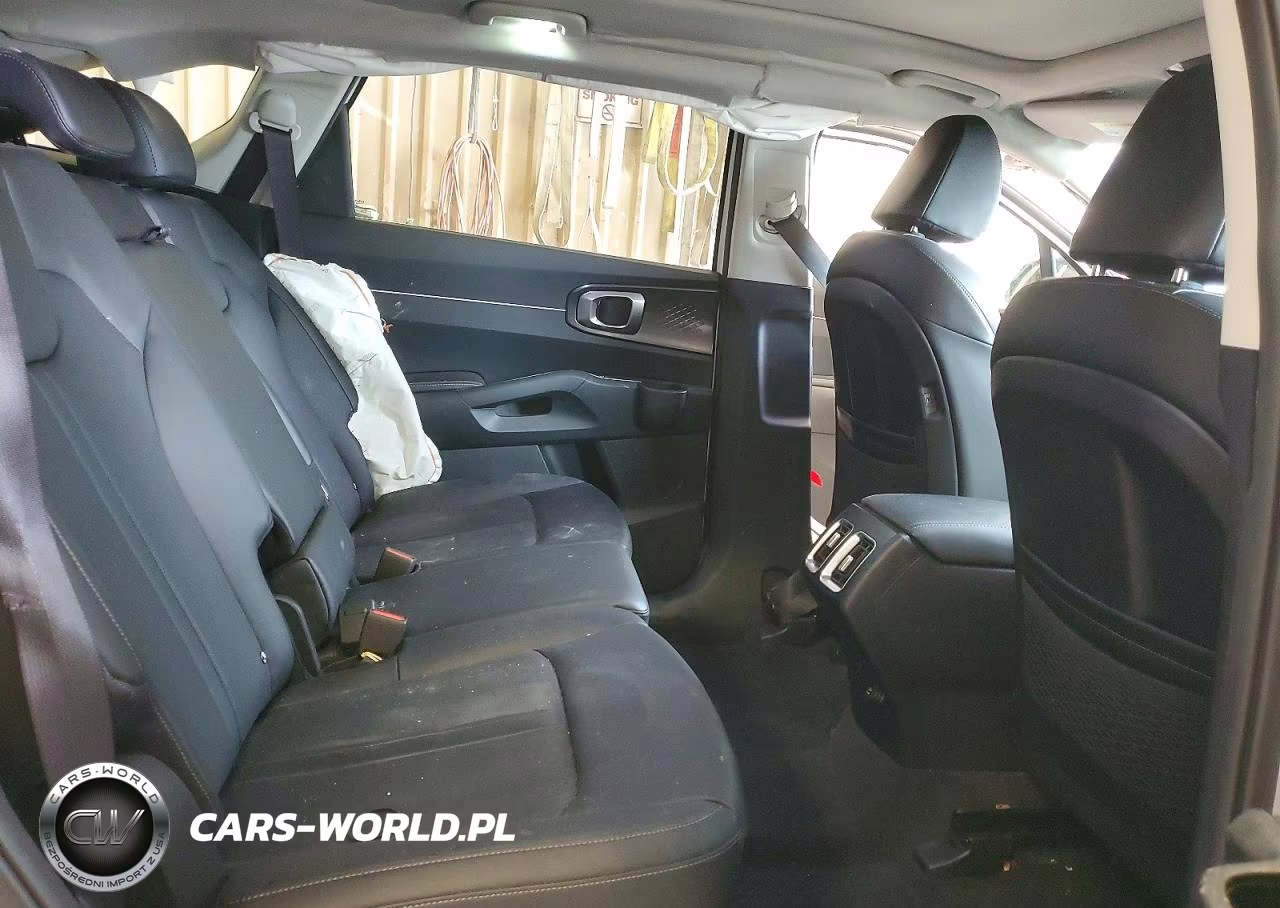 2025 Kia Sorento S VIN:5XYRL4JC7SG361978 - 11
