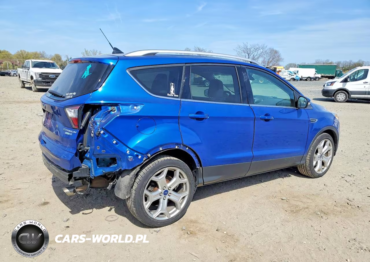 2018 Ford Escape VIN:1FMCU9J9XJUB87613 - 3