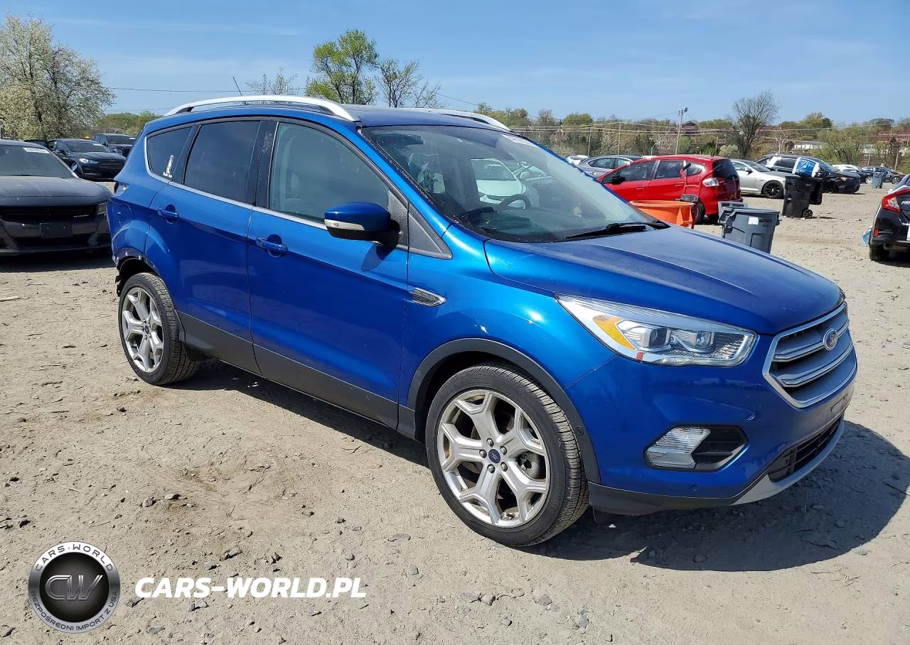 2018 Ford Escape VIN:1FMCU9J9XJUB87613 - 4