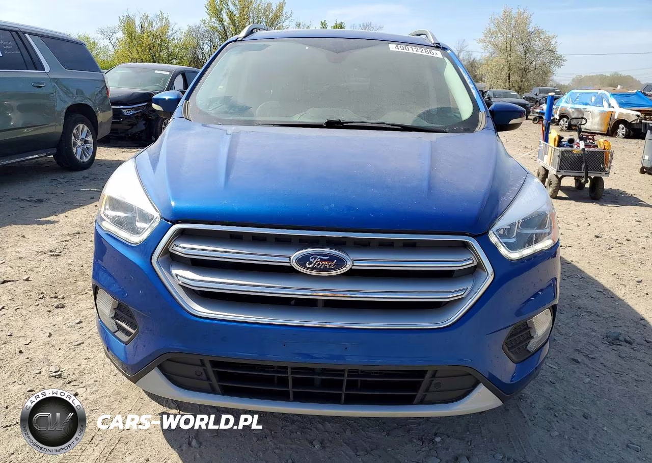 2018 Ford Escape VIN:1FMCU9J9XJUB87613 - 5