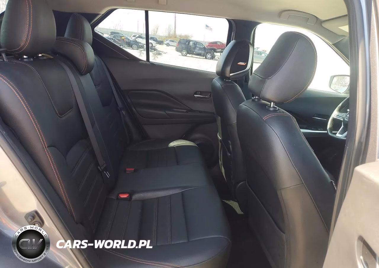 2019 Nissan Kicks S VIN:3N1CP5CU9KL532313 - 11