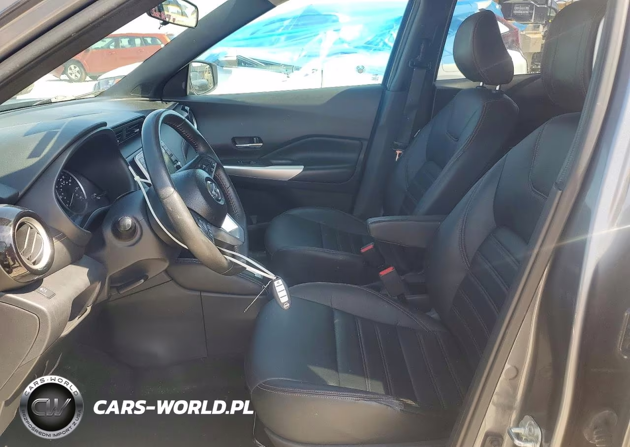 2019 Nissan Kicks S VIN:3N1CP5CU9KL532313 - 7