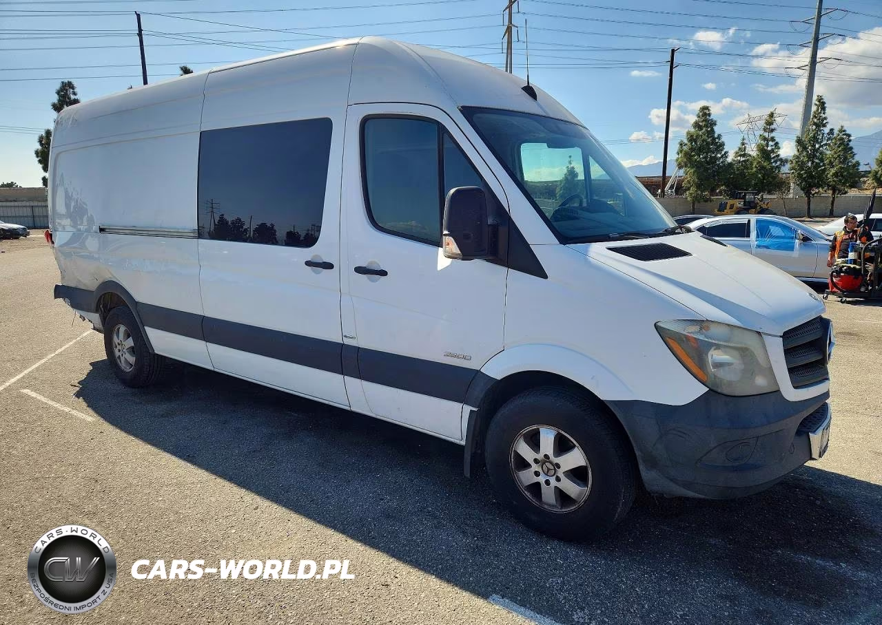 2014 Mercedes-Benz Sprinter 2500 VIN:WD4PE8CC9E5859124 - 4