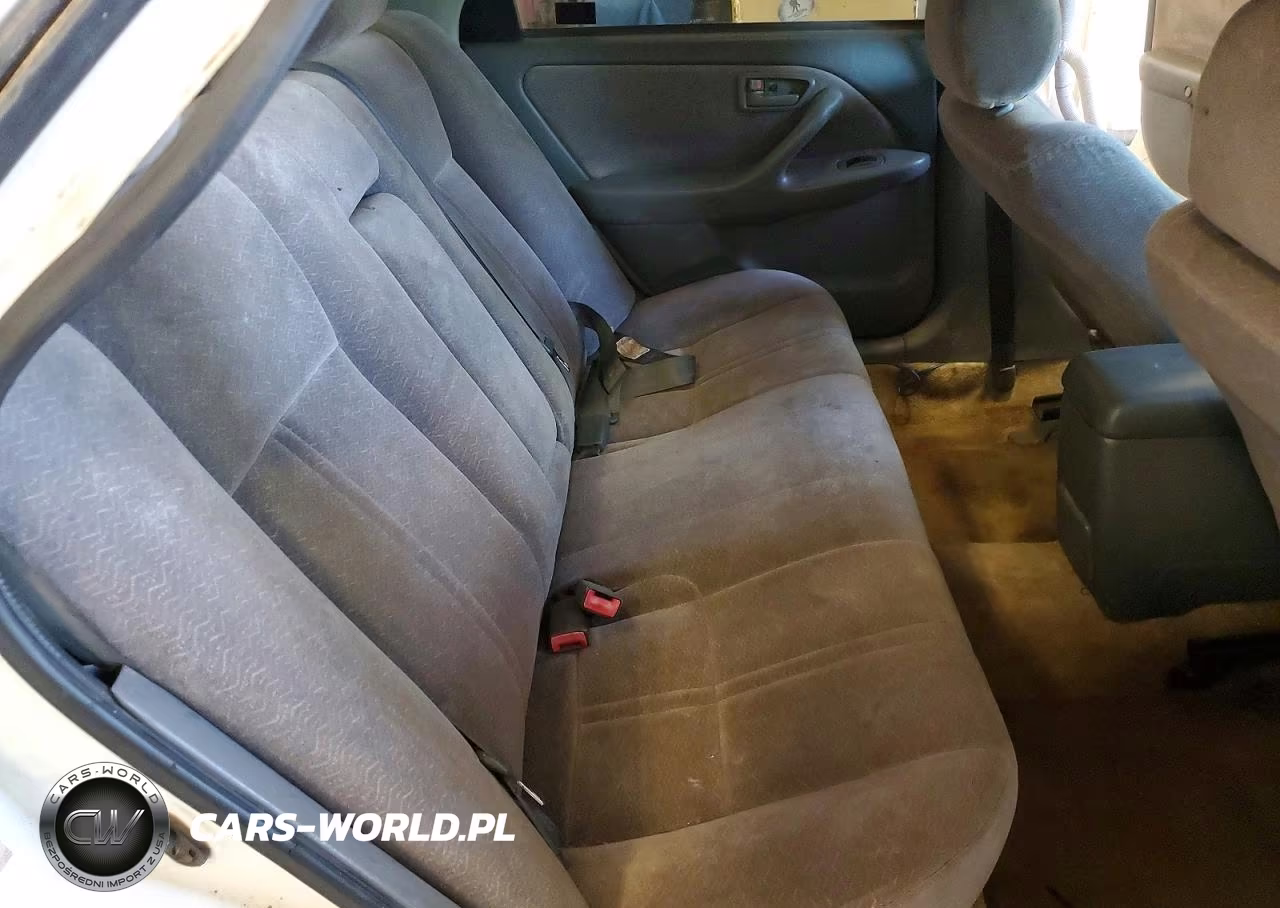 1999 Toyota Camry Le VIN:4T1BG22K8XU916468 - 10