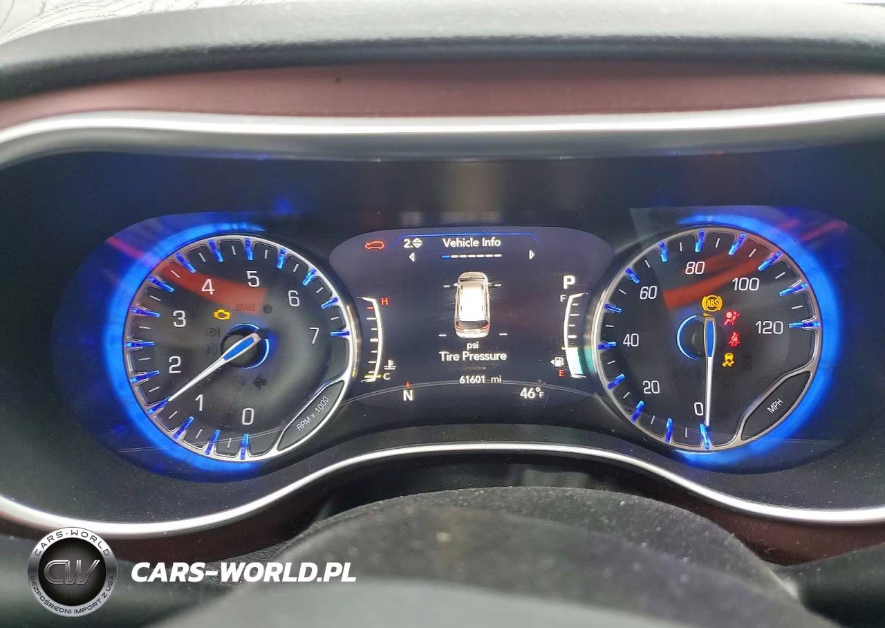 2019 Chrysler Pacifica Limited VIN:2C4RC1GG0KR679039 - 9