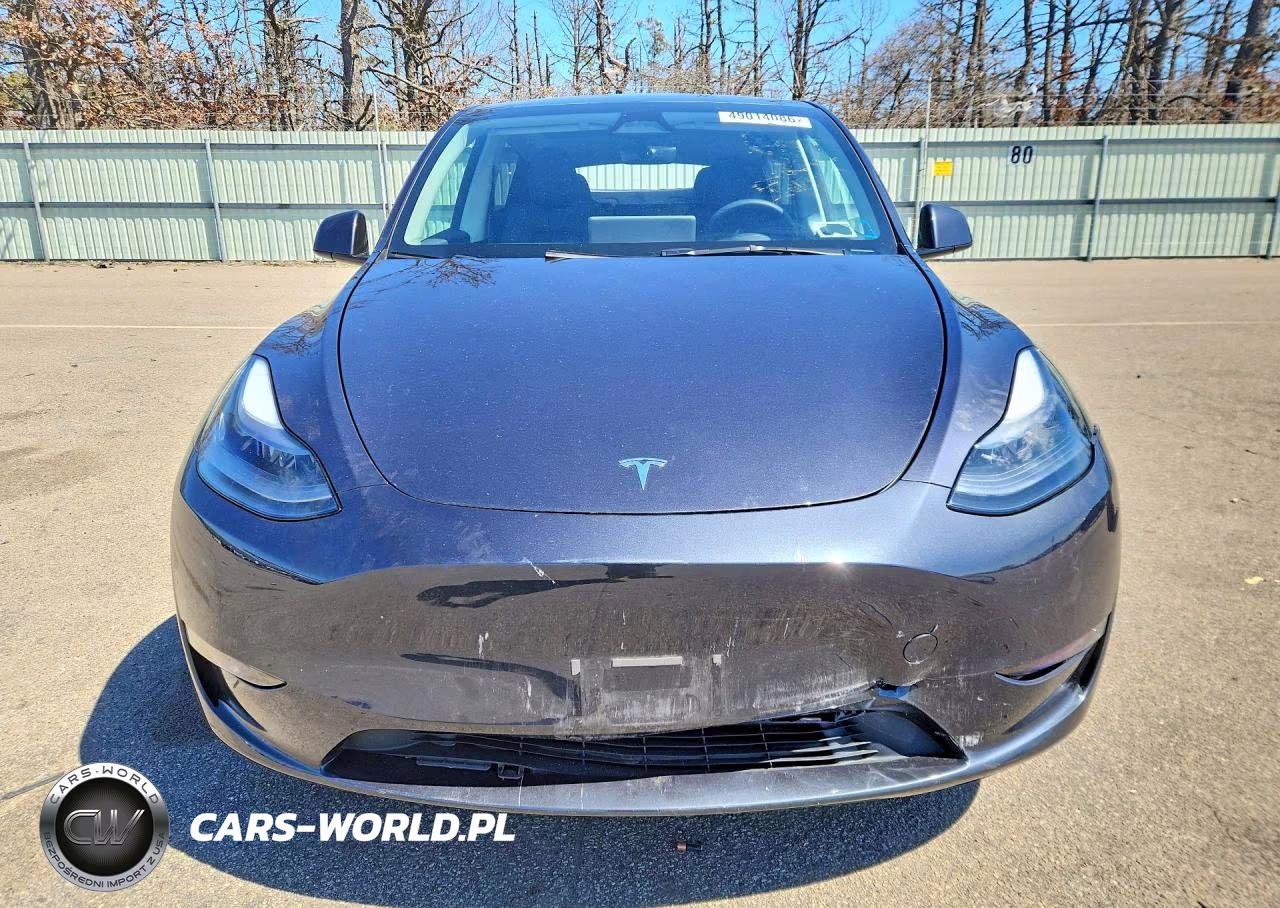 2024 Tesla Model Y VIN:7SAYGDED6RF211836 - 5