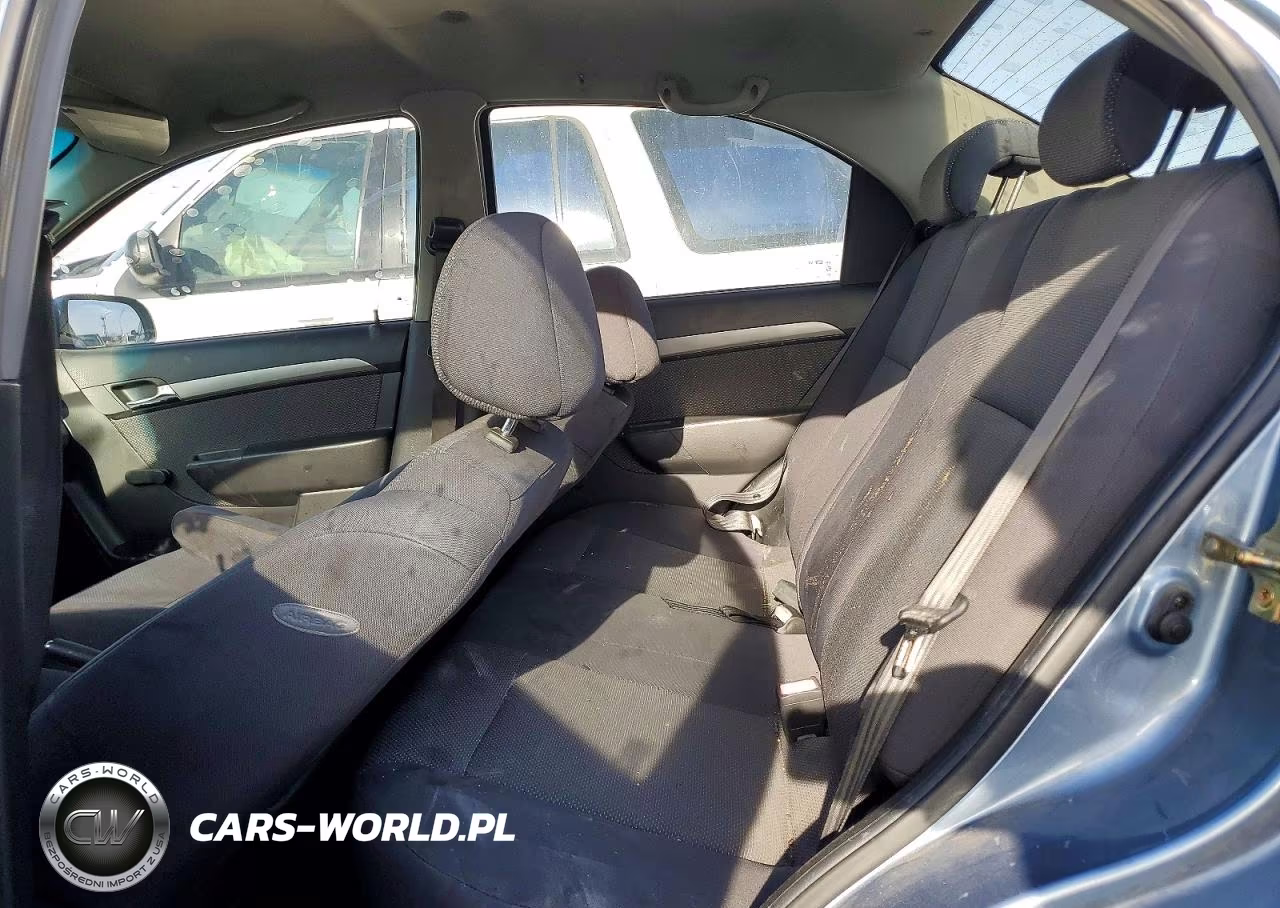 2007 Chevrolet Aveo Base VIN:KL1TD56657B040042 - 10
