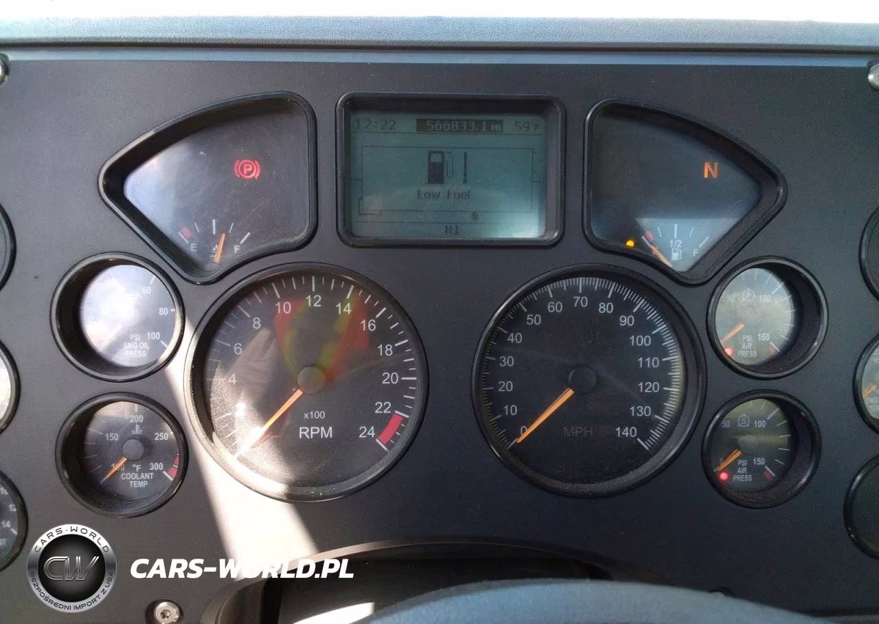 2018 Mack Cxu612 Semi Truck VIN:1M1AW01X5JM010452 - 8