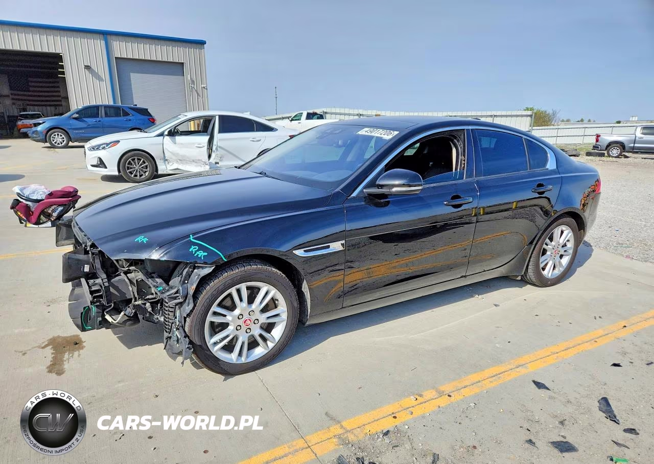 2017 Jaguar Xe Premium