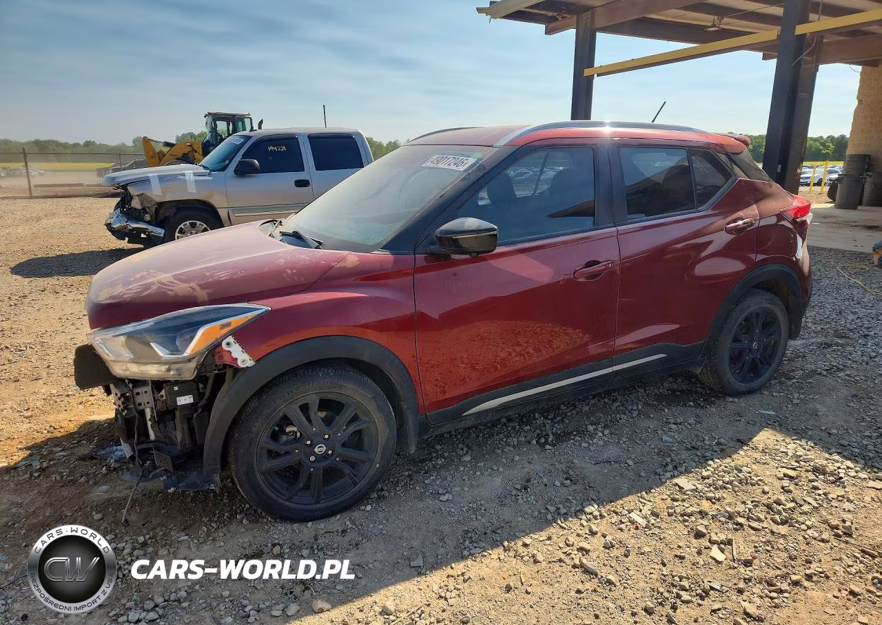 2020 Nissan Kicks Sr