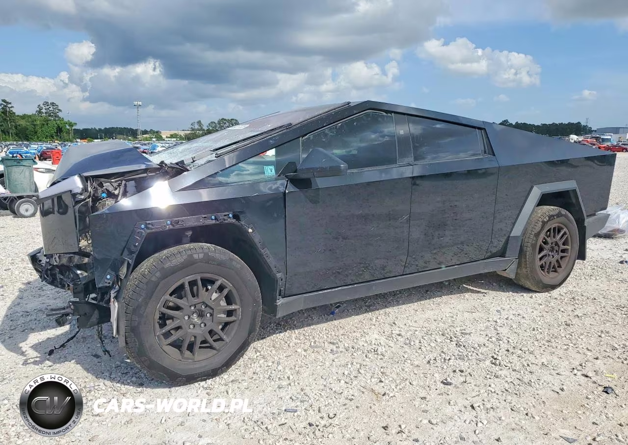 2025 Tesla Cybertruck