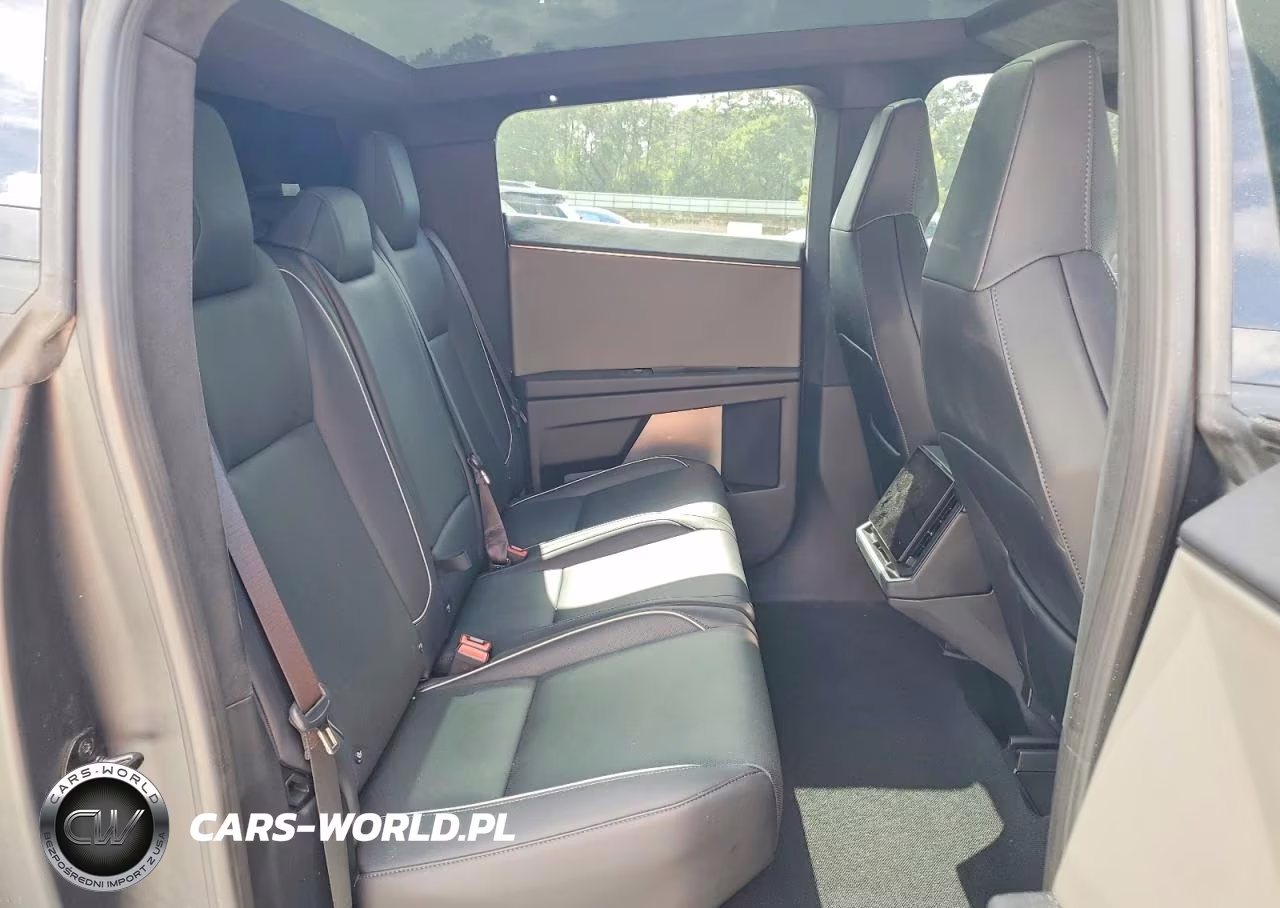 2025 Tesla Cybertruck VIN:7G2CEHED2SA066069 - 10