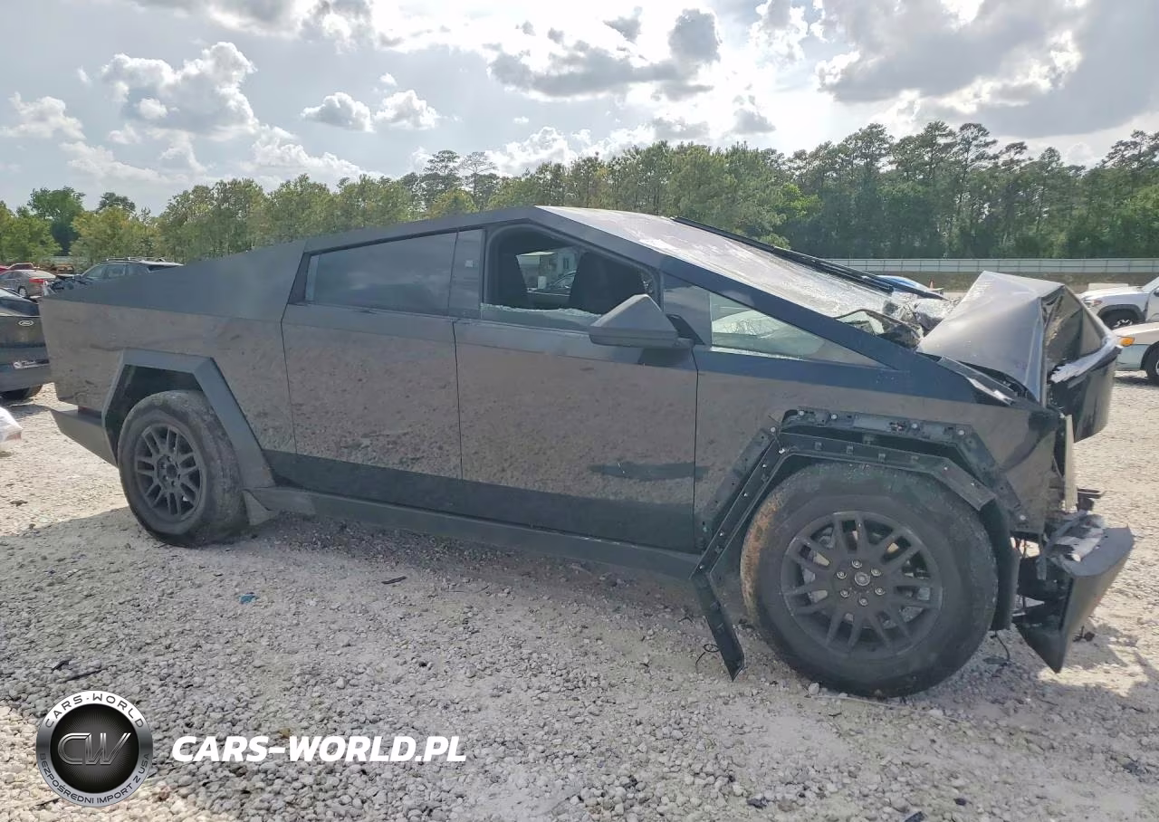 2025 Tesla Cybertruck VIN:7G2CEHED2SA066069 - 4