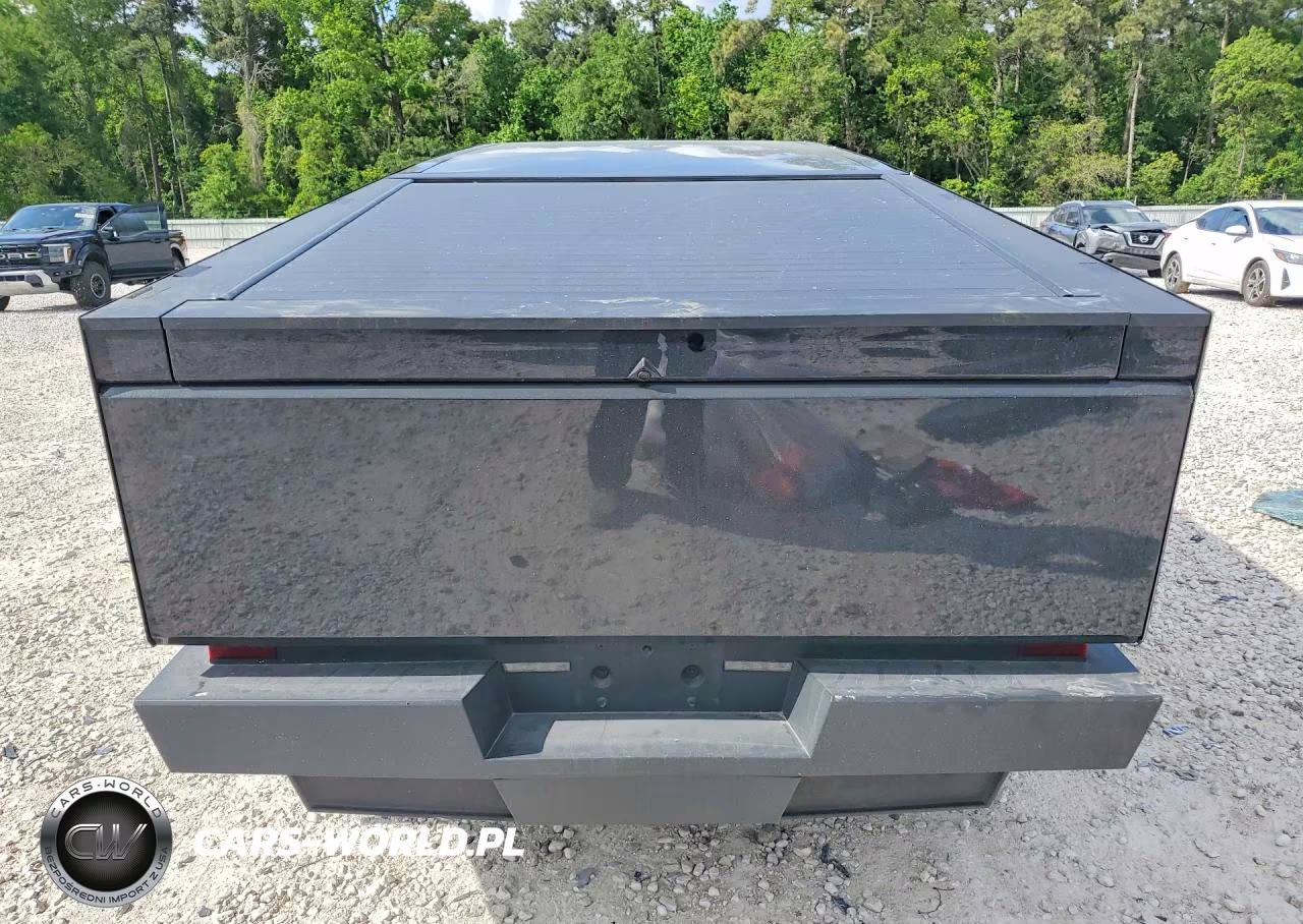 2025 Tesla Cybertruck VIN:7G2CEHED2SA066069 - 6