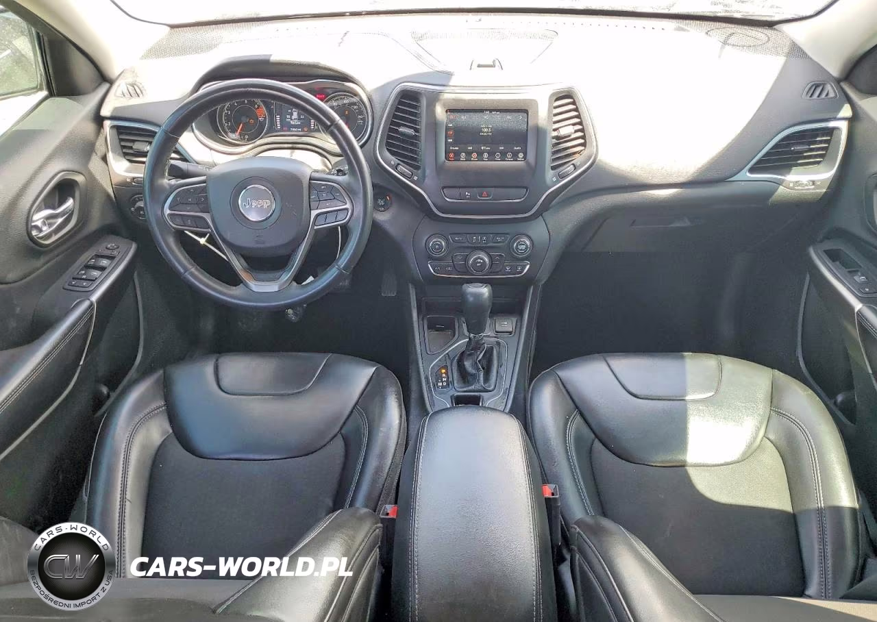 2019 Jeep Cherokee Latitude Plus VIN:1C4PJLLB7KD486196 - 8