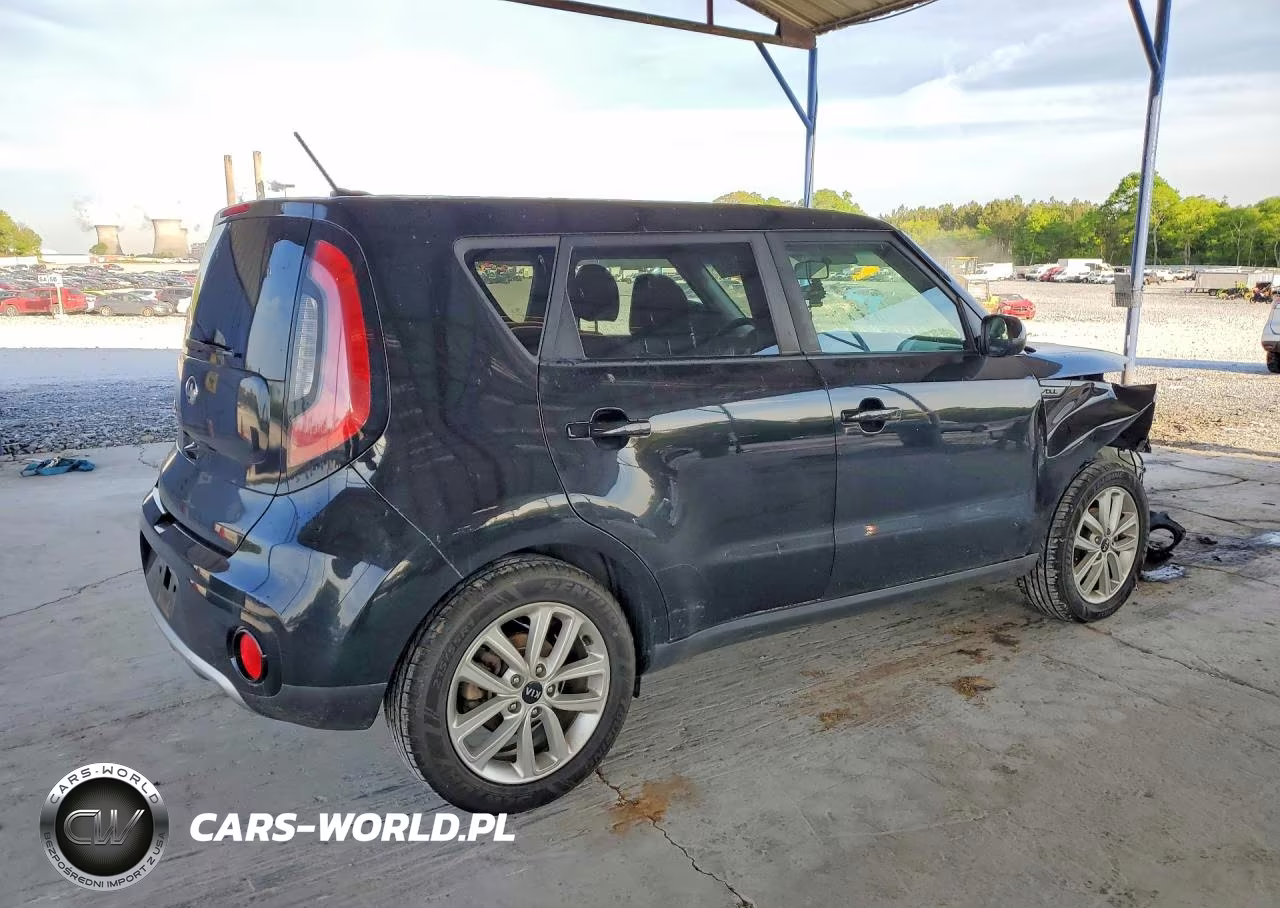 2018 Kia Soul + VIN:KNDJP3A5XJ7890981 - 3