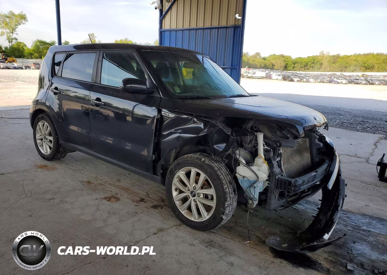 2018 Kia Soul + VIN:KNDJP3A5XJ7890981 - 4
