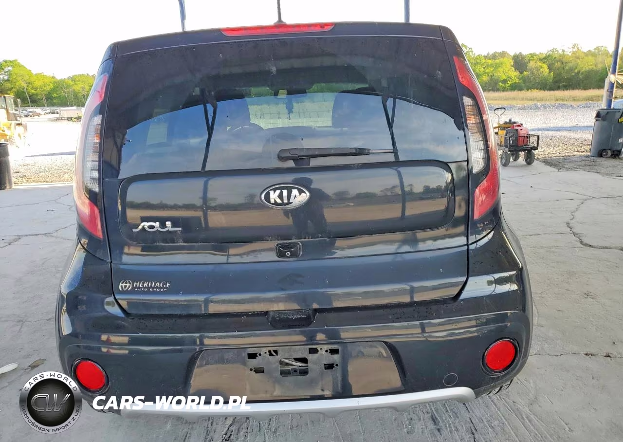 2018 Kia Soul + VIN:KNDJP3A5XJ7890981 - 6