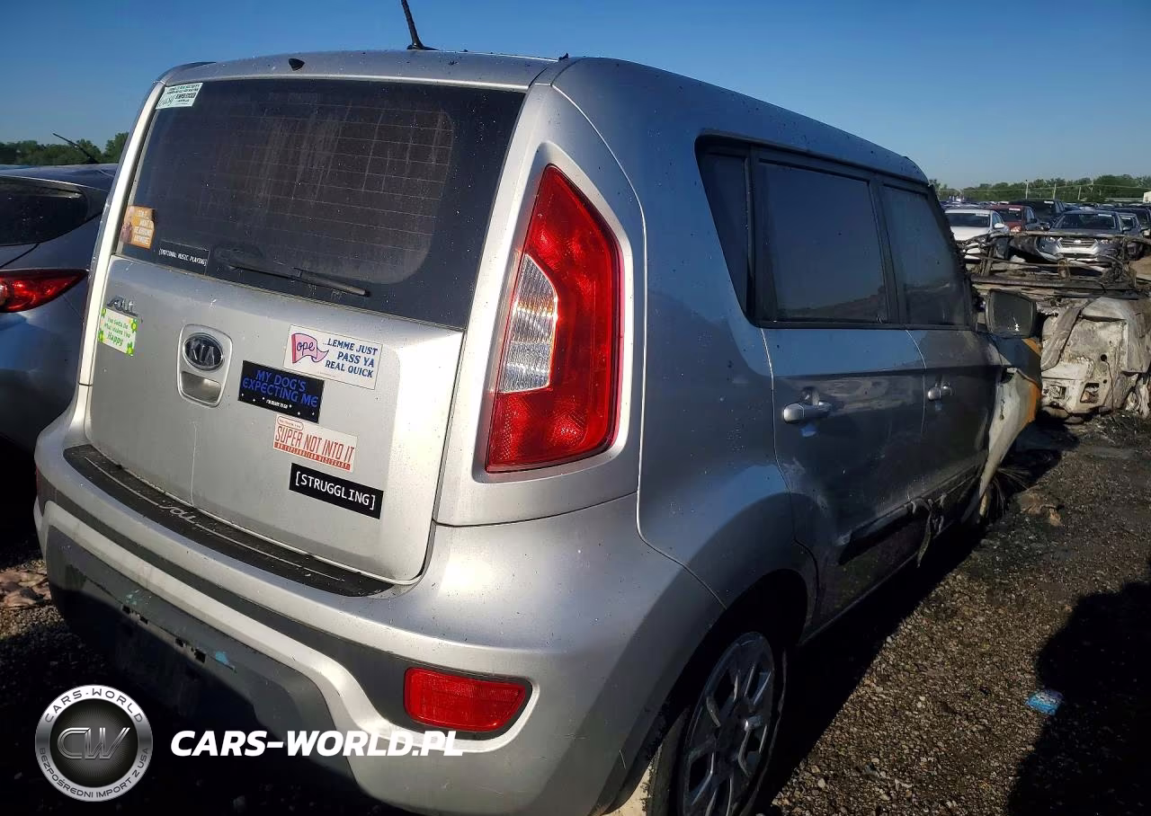 2012 Kia Soul Base VIN:KNDJT2A57C7388194 - 3