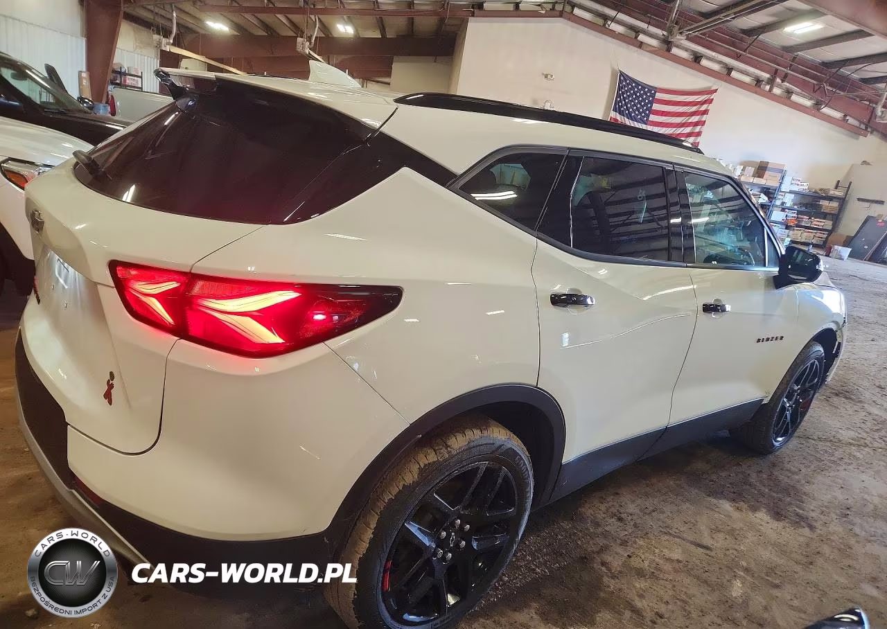 2022 Chevrolet Blazer 2Lt VIN:3GNKBHR42NS122504 - 3