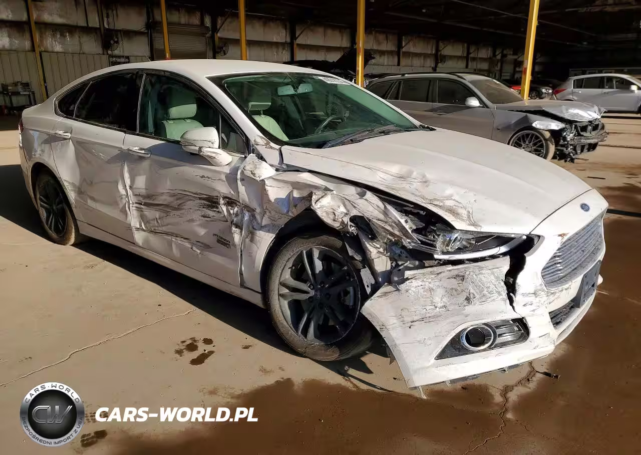 2016 Ford Fusion Titanium Phev VIN:3FA6P0SU1GR166534 - 4