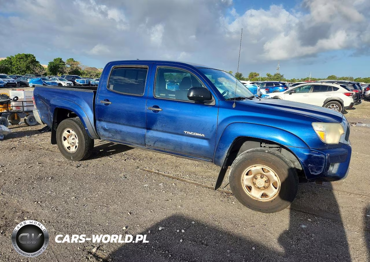 2015 Toyota Tacoma Prerunner VIN:5TFJU4GN5FX068067 - 4