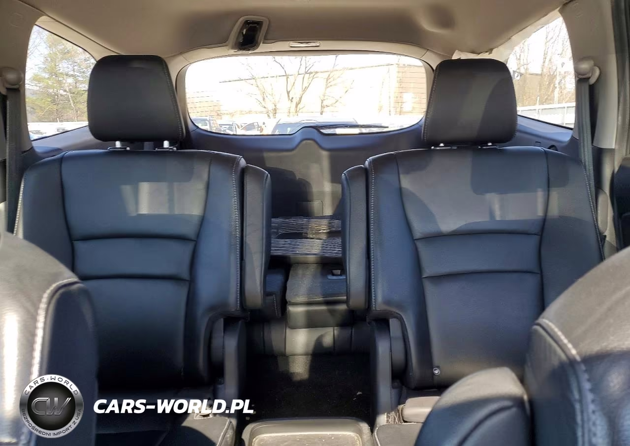 2019 Honda Pilot Touring VIN:5FNYF6H66KB010775 - 10
