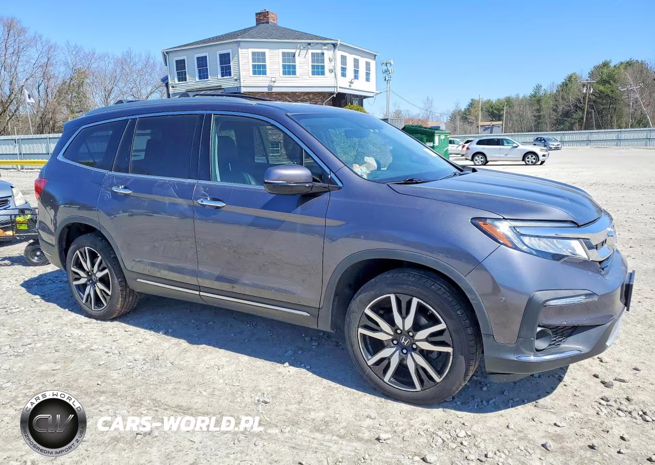 2019 Honda Pilot Touring VIN:5FNYF6H66KB010775 - 4