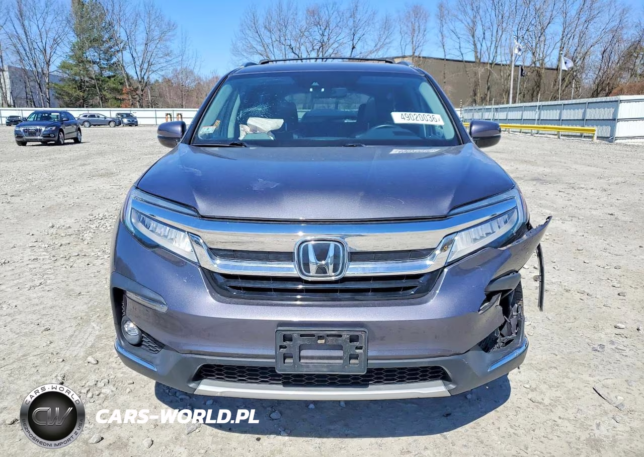 2019 Honda Pilot Touring VIN:5FNYF6H66KB010775 - 5