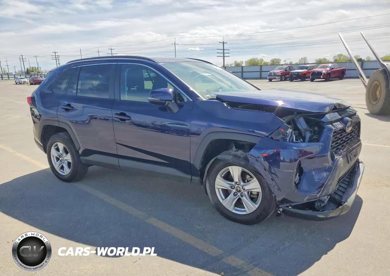 2021 Toyota Rav4 Xle VIN:2T3P1RFV9MW204753 - 4