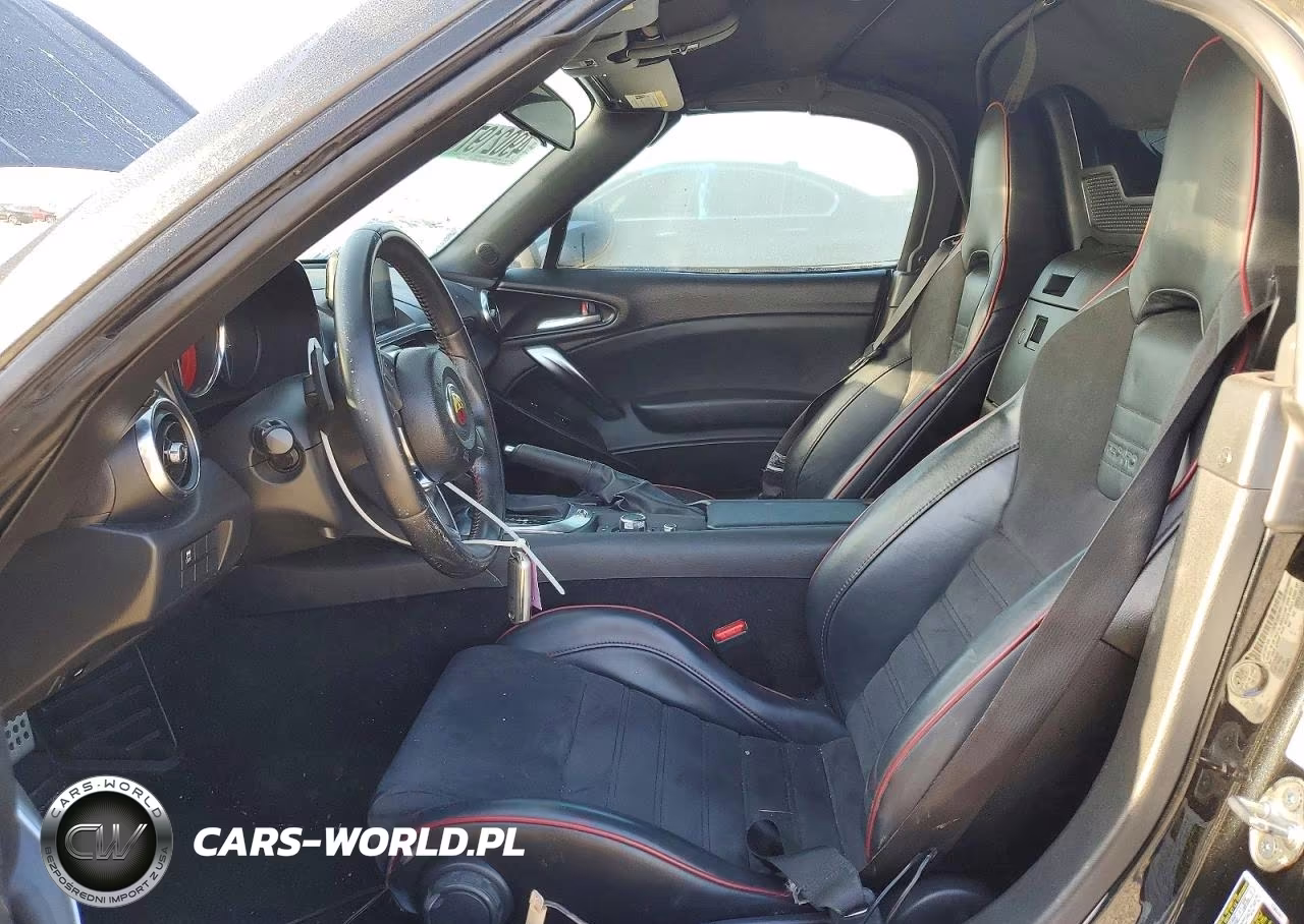 2019 Fiat 124 Spider Classica VIN:JC1NFAEK5K0141361 - 7