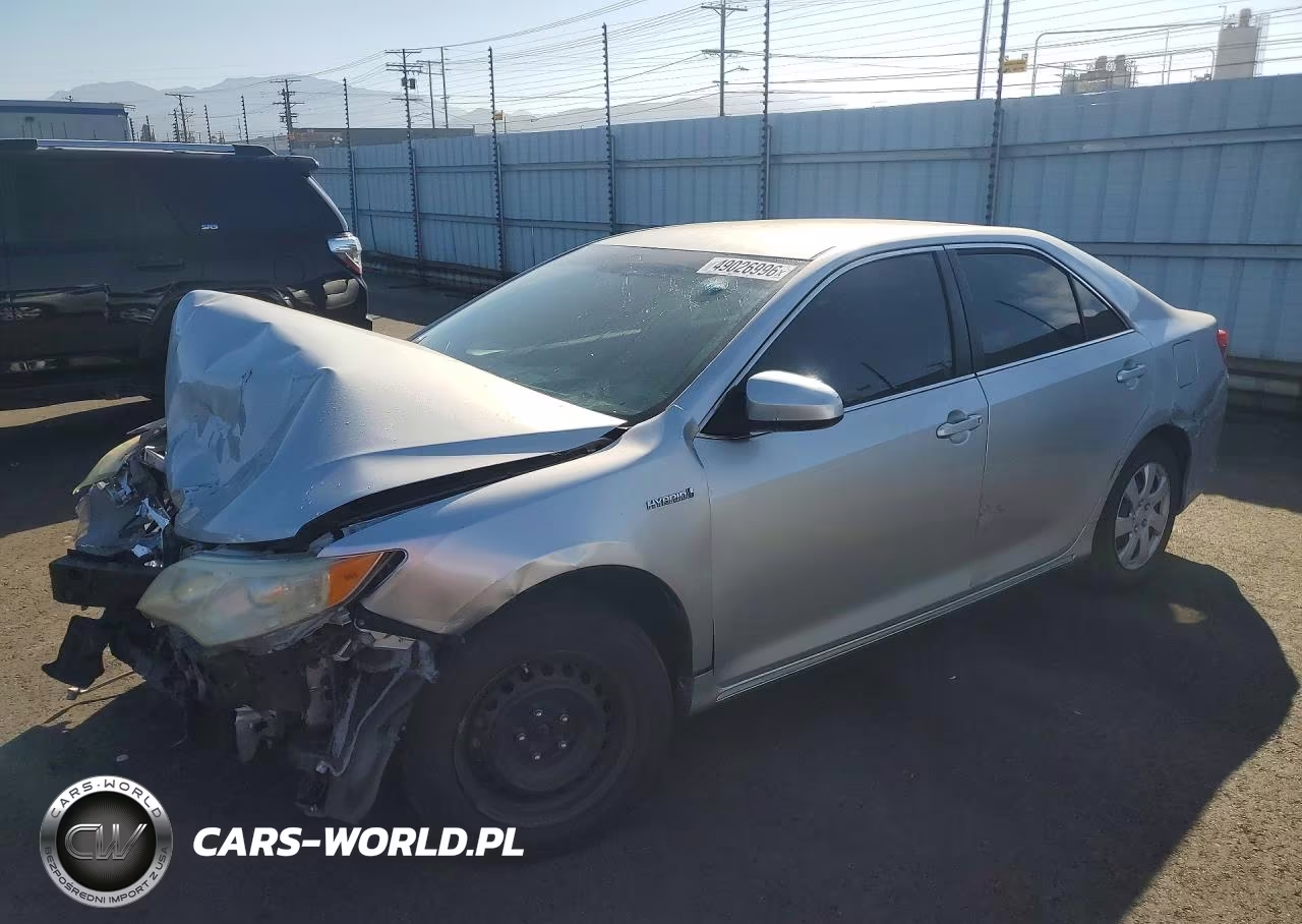 2014 Toyota Camry Hybrid Le