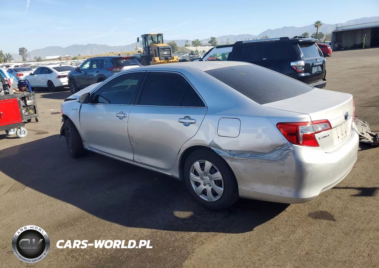 2014 Toyota Camry Hybrid Le VIN:4T1BD1FK5EU120786 - 2
