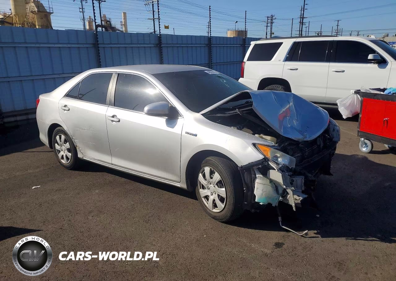 2014 Toyota Camry Hybrid Le VIN:4T1BD1FK5EU120786 - 4