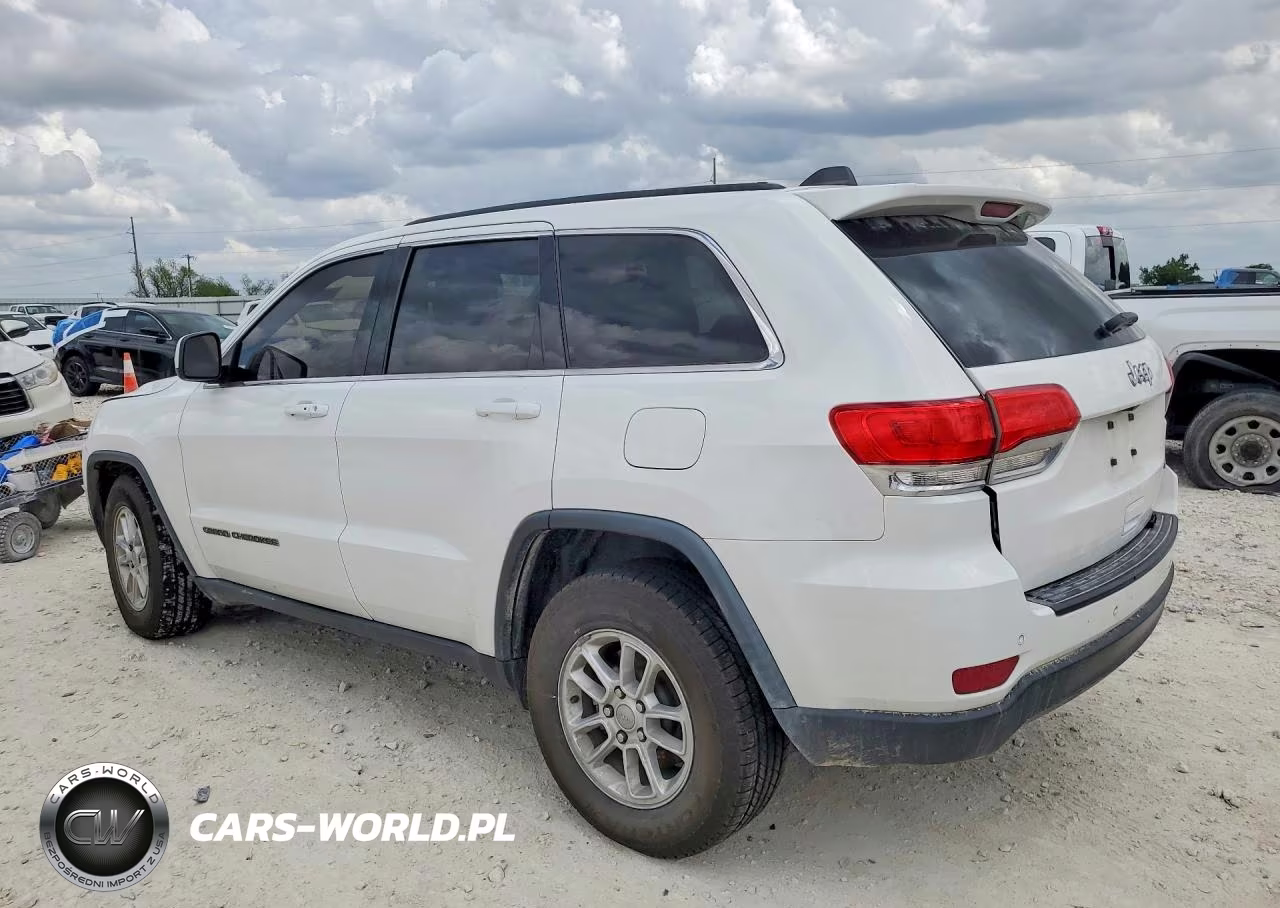 2018 Jeep Grand Cherokee Laredo VIN:1C4RJEAG5JC339107 - 2