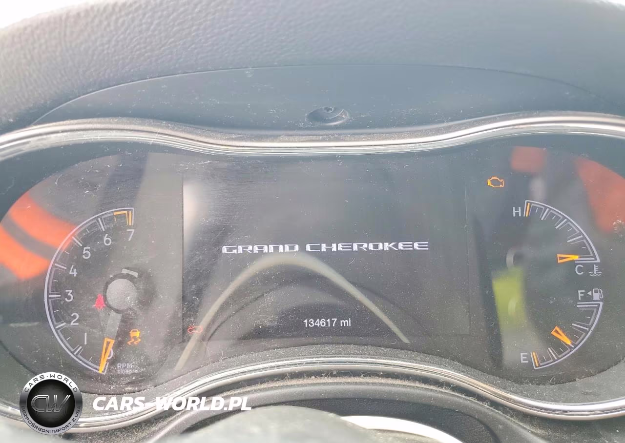 2018 Jeep Grand Cherokee Laredo VIN:1C4RJEAG5JC339107 - 9