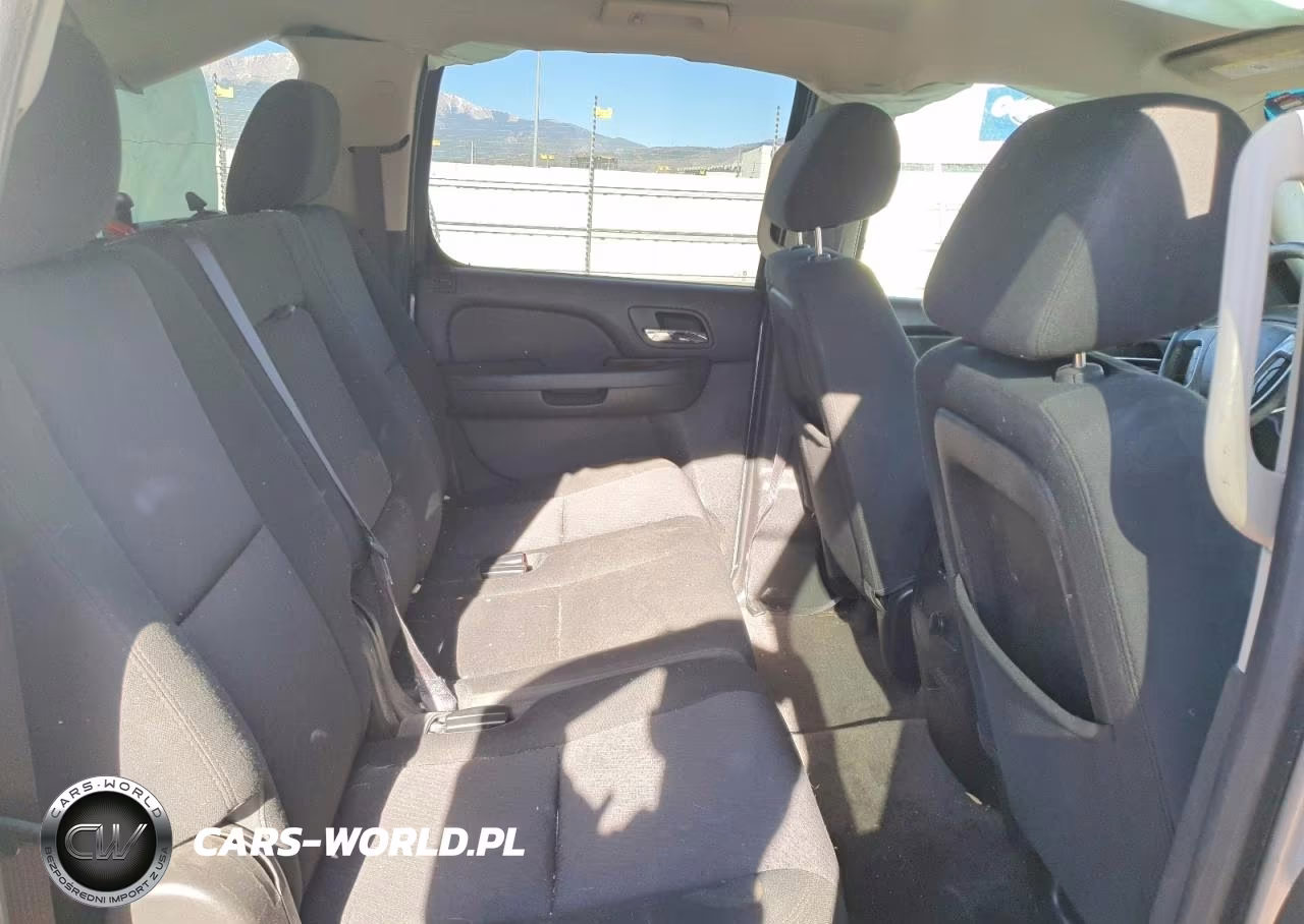 2012 Chevrolet Suburban K1500 Ls VIN:1GNSKHE74CR326737 - 11