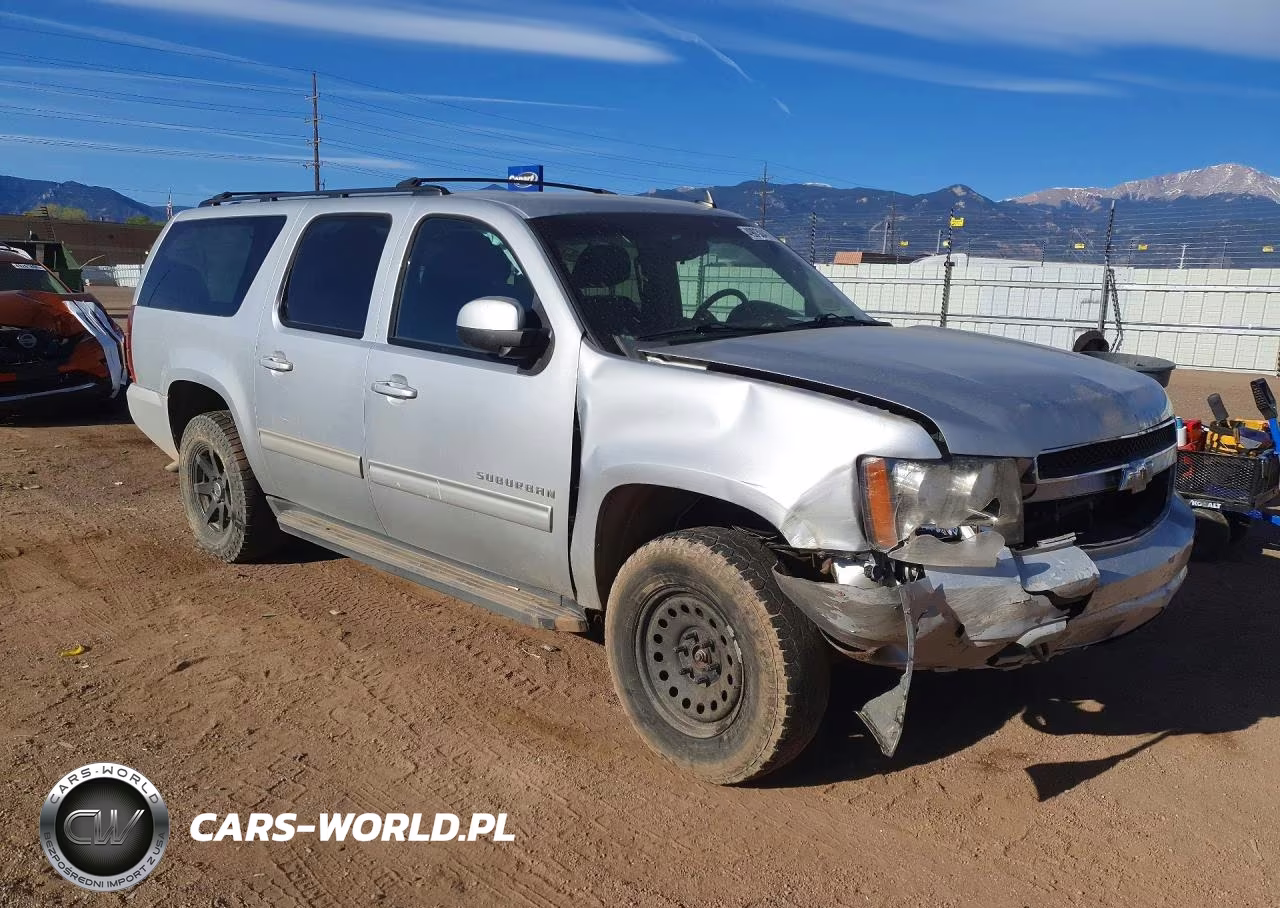 2012 Chevrolet Suburban K1500 Ls VIN:1GNSKHE74CR326737 - 4