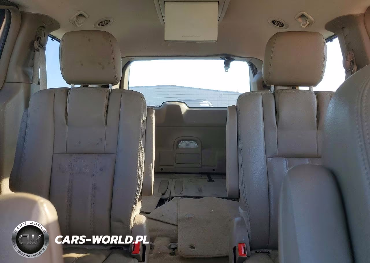 2016 Chrysler Town & Country Touring VIN:2C4RC1BG2GR287243 - 10