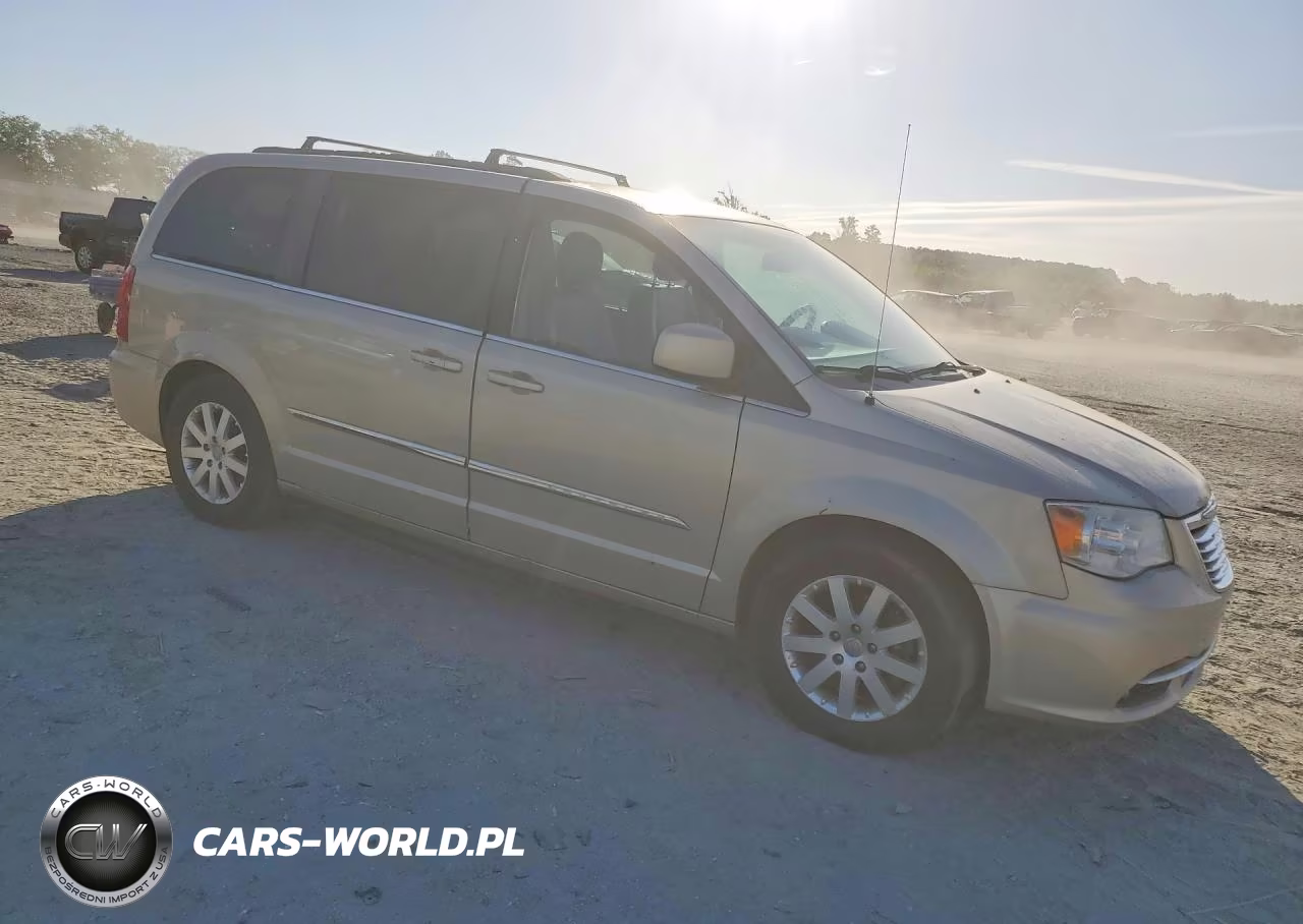 2016 Chrysler Town & Country Touring VIN:2C4RC1BG2GR287243 - 4
